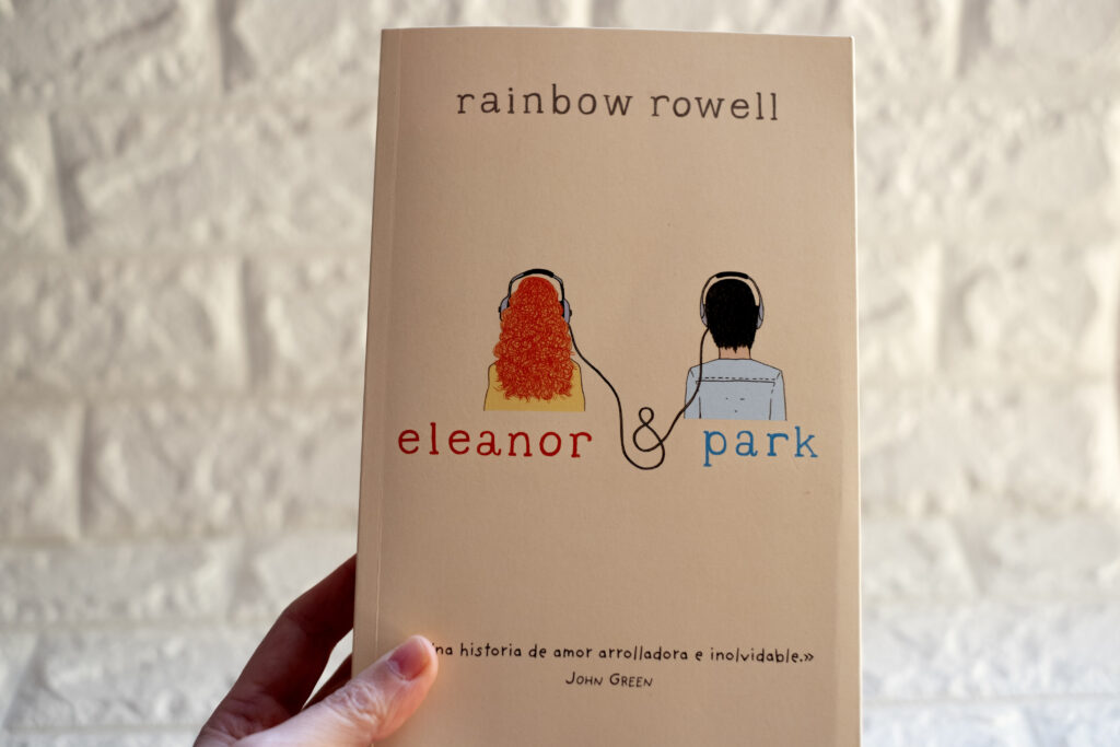Eleanor&Park escrita por Rainbow Rowell y publicada por Alfaguara editorial. Conmovedora!!