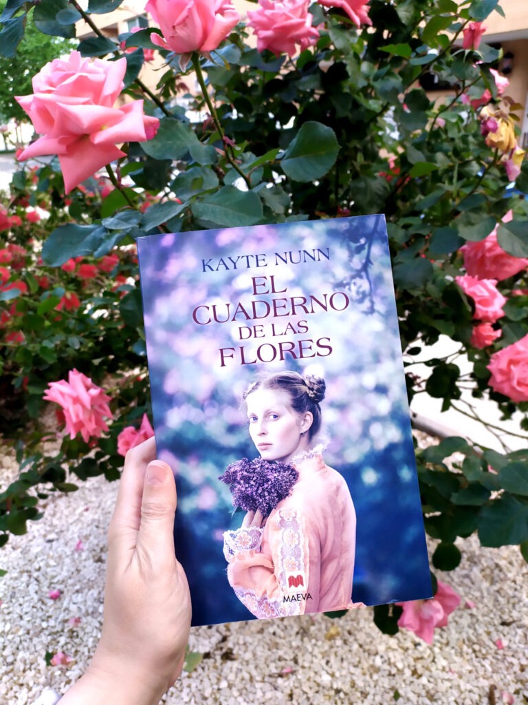 El cuaderno de las flores , novela de Kayte Nunn
